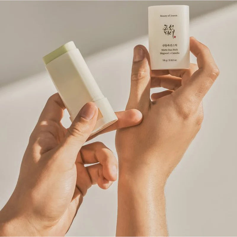 BEAUTY OF JOSEON - Matte Sun Stick : Mugwort + Camelia SPF50 PA++++